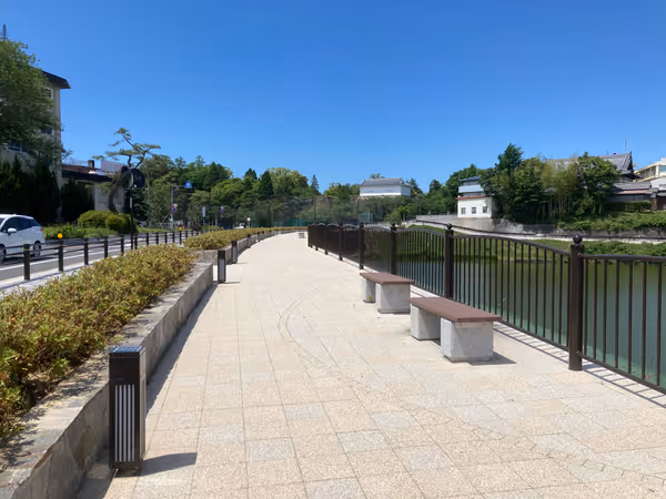 池の側橋付近の写真1