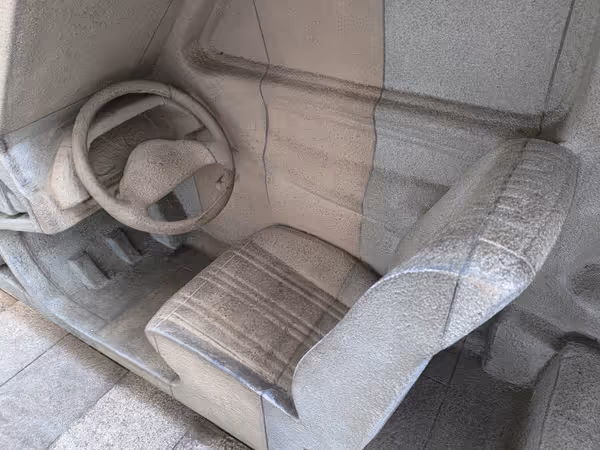 ヴィト・アコンチ 車止めの写真3