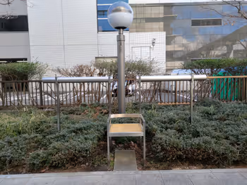 다치카와키타역 귀 모양 의자의 휴식 공간 그 1