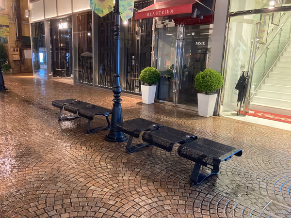 Photo of Osaka Umeda Station | Between the BEAUTRIUM and G-STAR RAW stores | Rest Spot 3