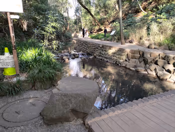 等々力站等々力溪谷 高尔夫桥-玉泽桥之间的休息场所2