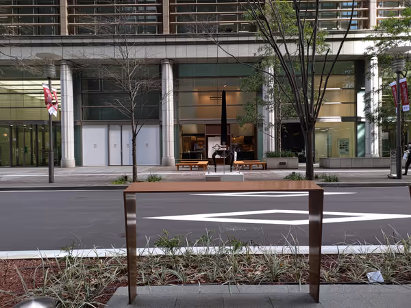 Photo of Otemachi Station | Mizuho Marunouchi Tower Front | Rest Spot 2