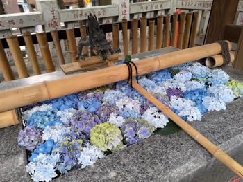 Rest area at Koenji Station Hikawa Shrine and Kisho Shrine No. 3