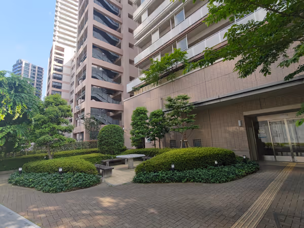 ファミーユ西館前の写真1