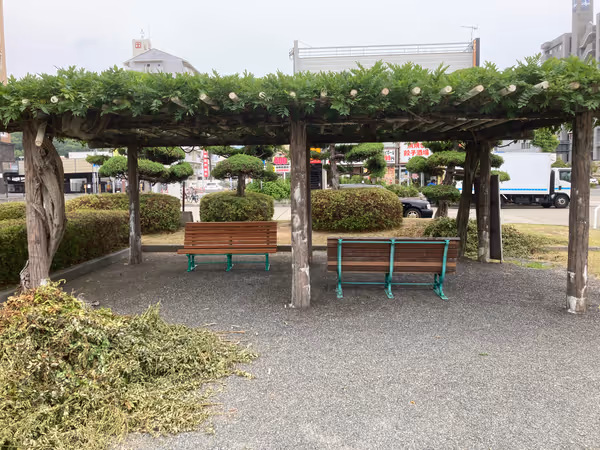 南出口 ロータリーの東側の写真3