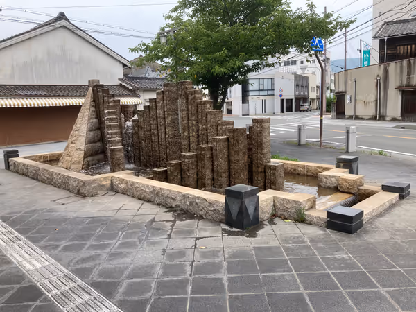 Photo of Banshu-Ako Station | Fountain monument in front of the jewelry store | Rest Spot 1