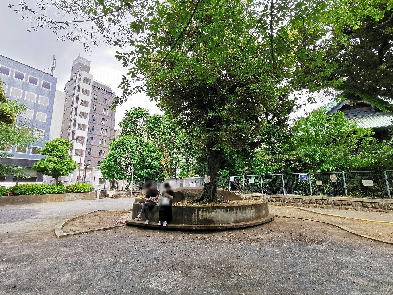 [御茶之水站] 御茶之水公園 休息處 的照片 1