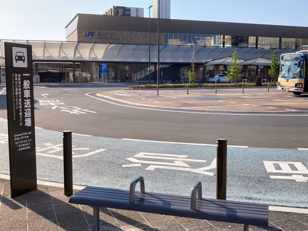 西口 ロータリー周辺の写真3