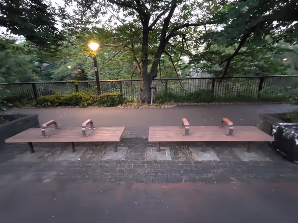 目黒区民センター屋外プール横の写真2