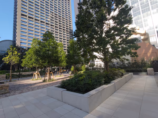 Photo of Uchisaiwaicho Station | Nishishinbashi 1-chome Green Space | Rest Spot 1
