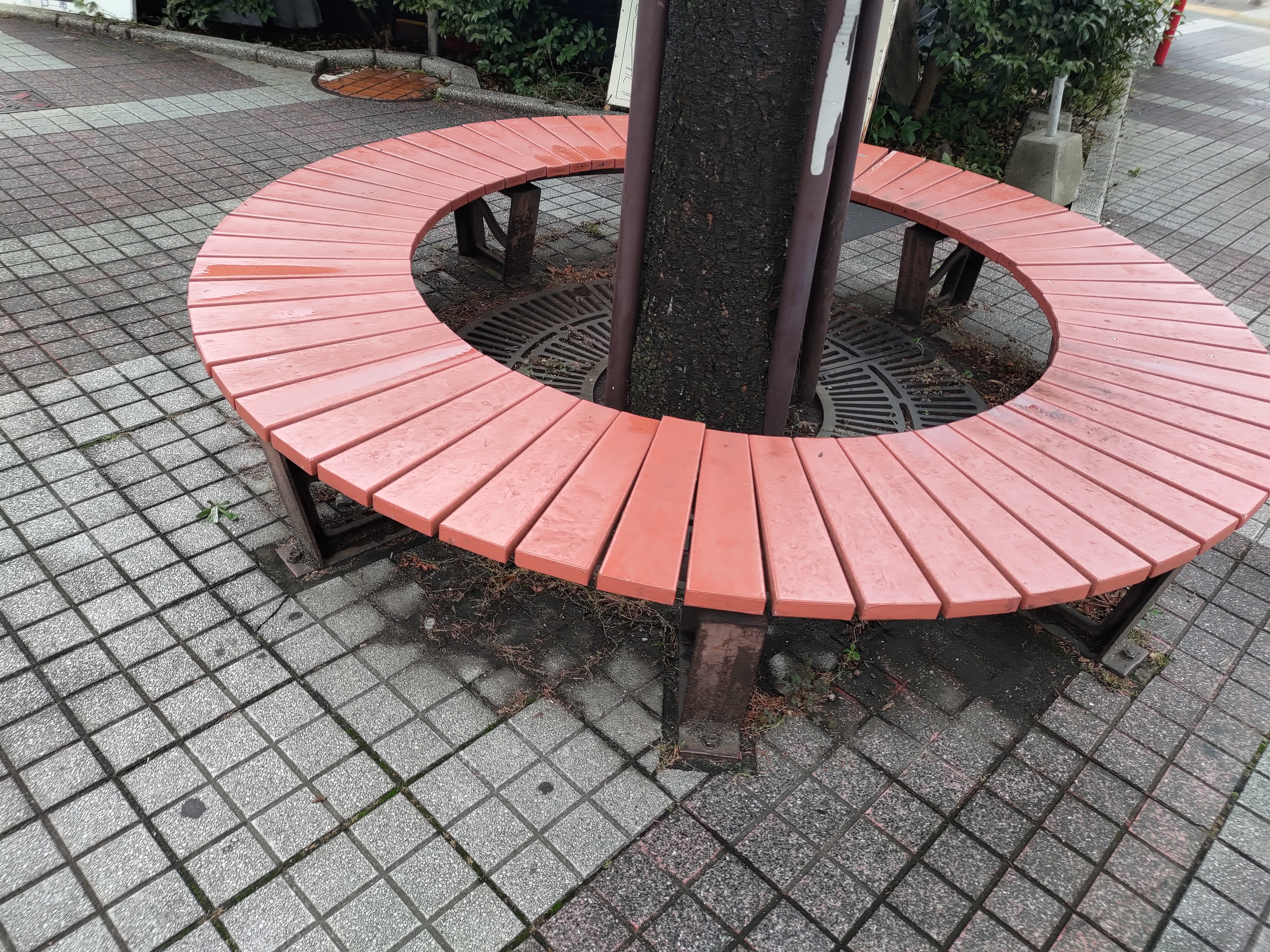 東口交差点付近の写真1