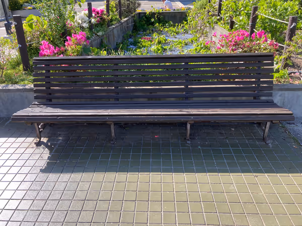 Photo of Hyogo Prefectural Government Building Station | Hyogo Prefectural Government Building No. 1 Front Lawn Plaza | Rest Spot 5