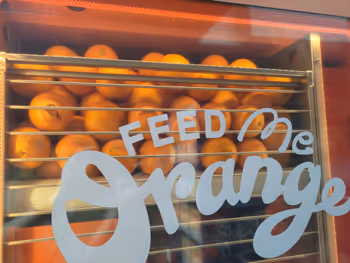 笹塚站TWENTY ONE前广场的休息场所6