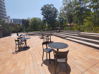 表參道車站的ののあおやま之森的休息場所其四