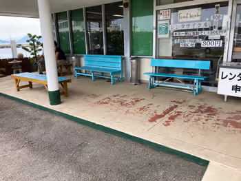 시오쿠 섬 본섬 하마마쓰 항 본섬 기선 대기소 입구 부근 쉼터 사진 2