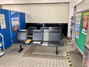 Photo of Near Wadayama Station | ticket gates Waiting Room | Rest Spot 3