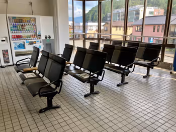 Photo of Near Wadayama Station | ticket gates Waiting Room | Rest Spot 2