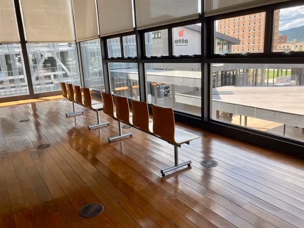 敦賀駅交流施設オルパーク 2階休憩所・多目的室の写真1