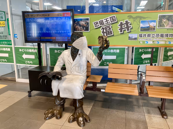 改札口前の写真4