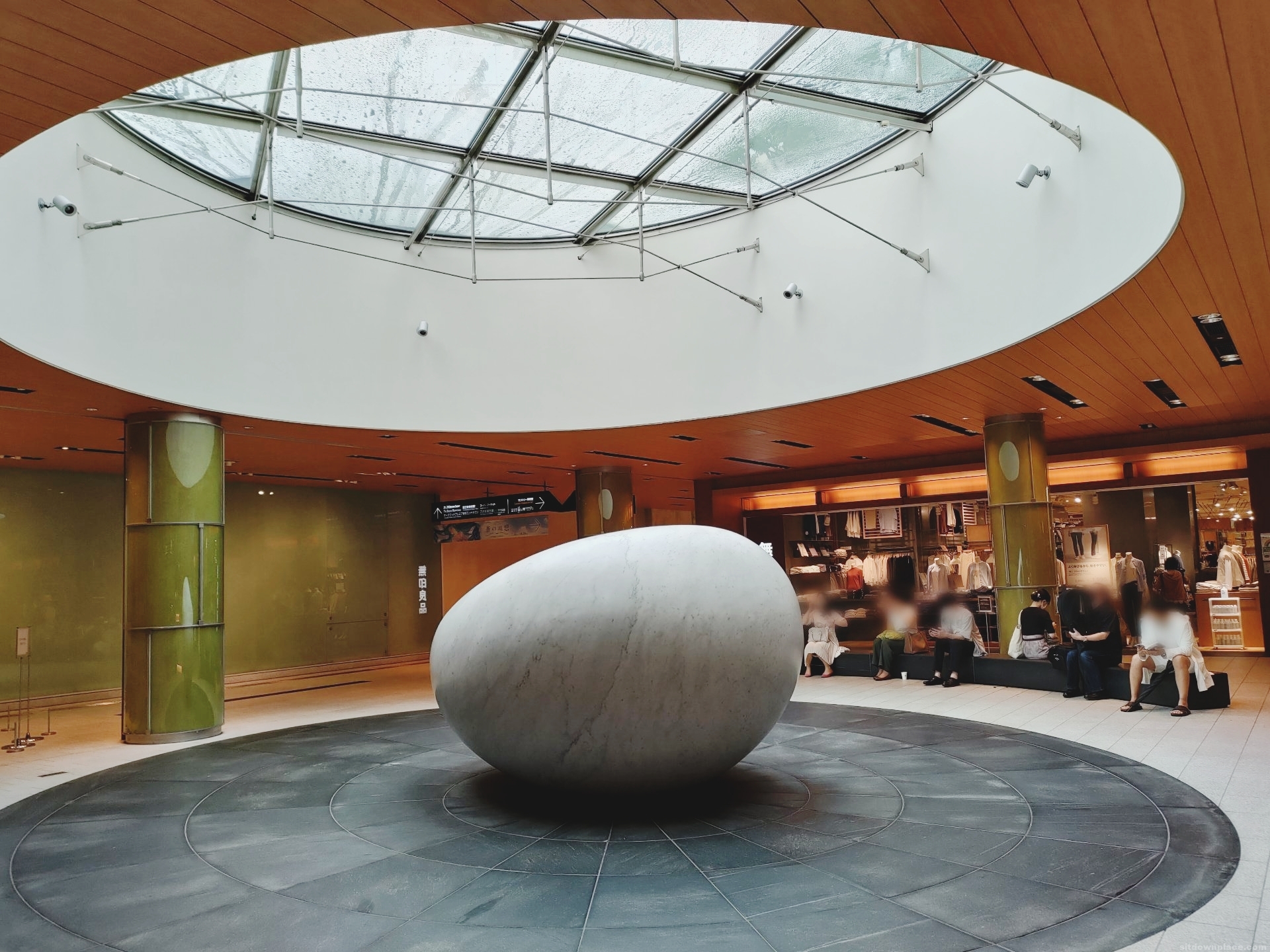 Photo of Roppongi Station | ART "Gishinkai" Area | Rest Spot 1