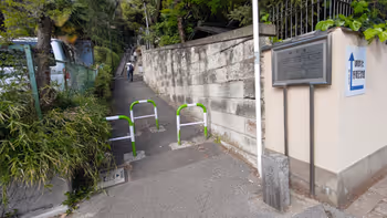 早稲田駅胸突坂の休憩場所その1