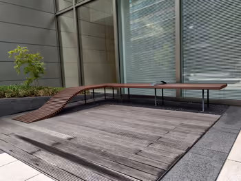 六本木駅東京ミッドタウン キャノピースクエア付近の休憩場所その4