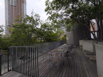 오사키역 센트럴 타워 데크의 휴식 장소 6