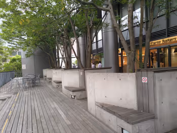 오사키역 센트럴 타워 데크의 휴식 장소 4