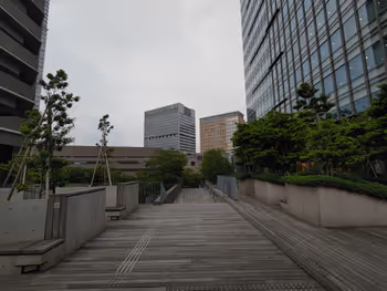 오사키역 센트럴 타워 데크의 휴식 장소 5