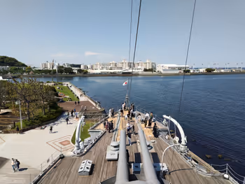 Rest area in Mikasa Park near Yokosuka-Chuo Station, part 2