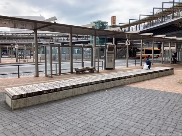 神姫バス8番のりば付近の写真2