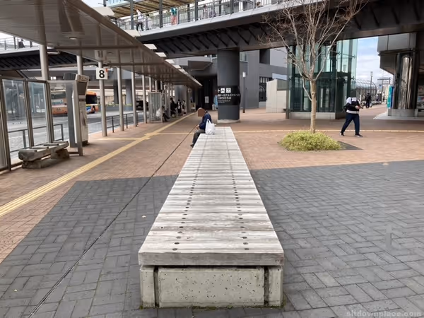 神姫バス8番のりば付近の写真1