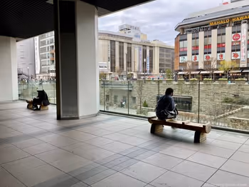 ピオレ姫路とキャッスルガーデンの間の写真3