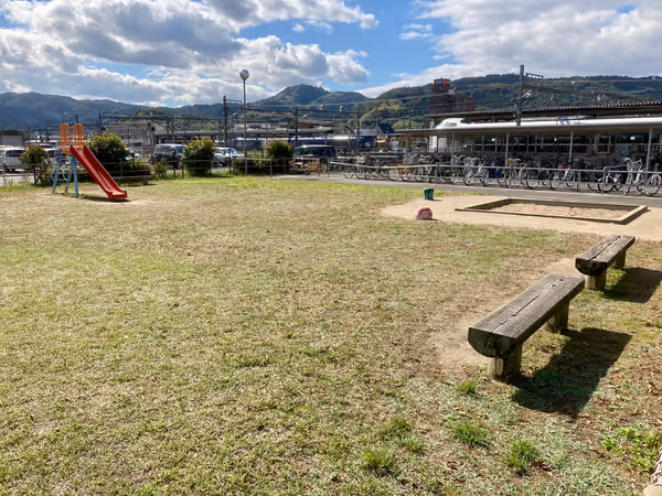 Photo of Nishimaizuru Station | Park near the East Exit | Rest Spot 2