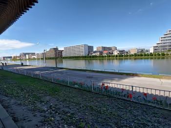 戸田公園駅漕艇場観覧席の休憩場所その3