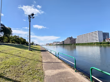 戸田公園駅漕艇場観覧席の休憩場所その1