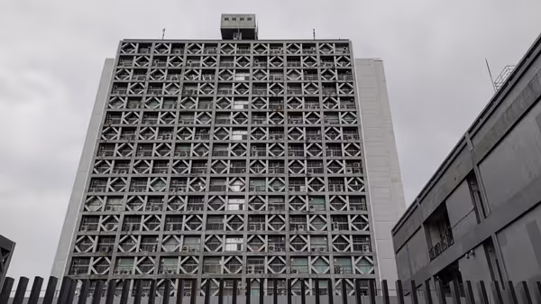 Photo of Nishi-Waseda Station | Toyama Park Sparse Forest Plaza | Rest Spot 4