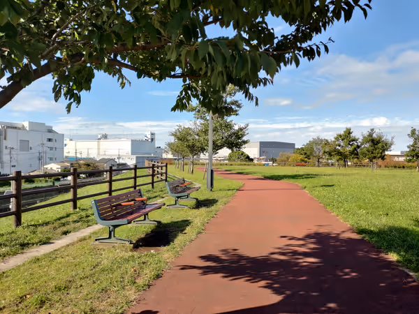 Photo of Shin-Takashimadaira Station | Toda Park Area High-Specification Embankment | Rest Spot 2