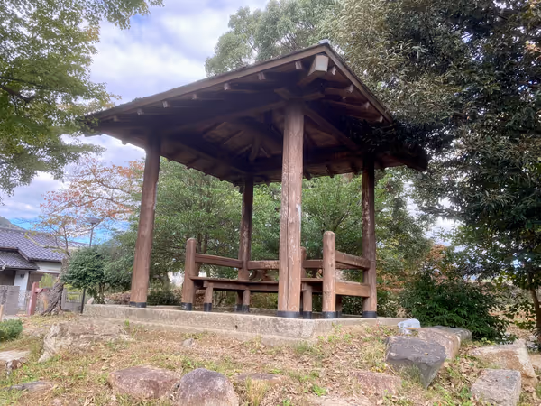 Photo of Nishi-Maizuru Station | Maizuru Park, Shinshūen Garden | Rest Spot 2
