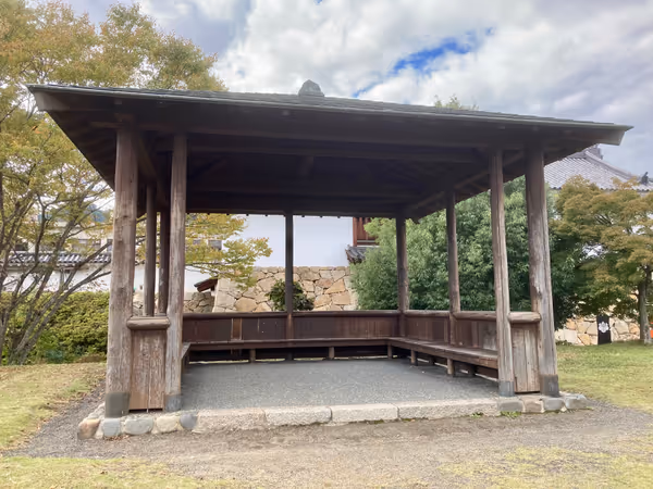 Photo of Nishimaizuru Station | Maizuru Park Castle Gate Near | Rest Spot 3