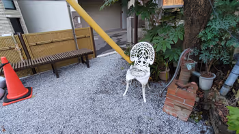 Rest Area 3 at Tsuno-mori Benten Shrine and Saku-no-ike Pond near Akebonobashi Station
