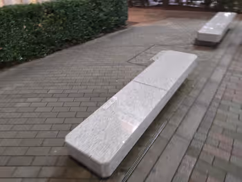 目黒駅パークタワー目黒前の休憩場所その1