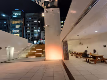 三宮・花時計前駅三宮プラッツの休憩場所その5