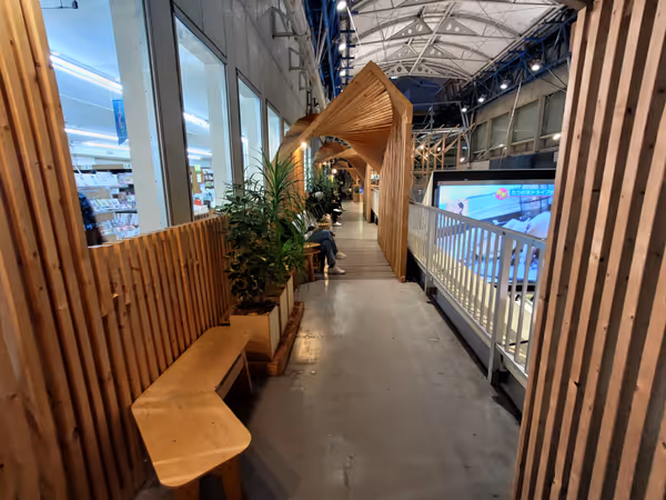 三FストリートWESTの写真5