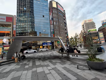 三宮駅サンキタ広場 パイ山の休憩場所その2