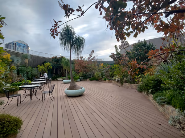 Photo of Sannomiya・Hanatokei-mae Station | Sora Garden | Rest Spot 2