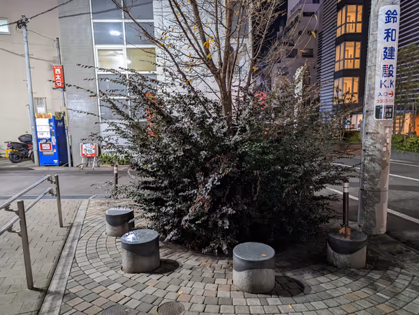 駅前広場地下自転車駐車場前の写真2