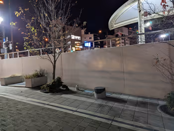 東中野駅駅前広場地下自転車駐車場前の休憩場所その3