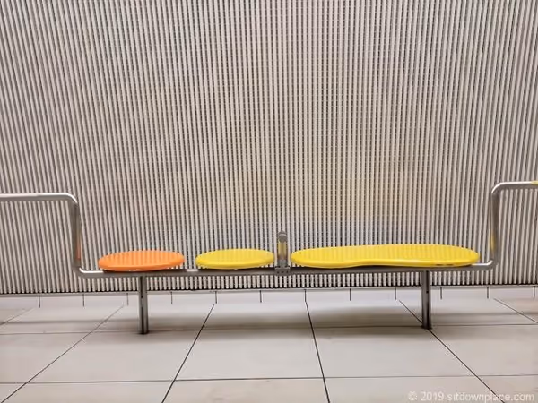 Photo of Minatomirai Station | Rest area in the station concourse (outside ticket gates) 4