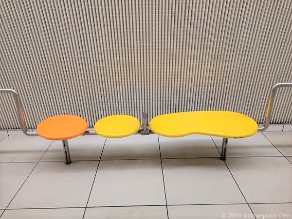 Photo of Minatomirai Station | Rest area in the station concourse (outside ticket gates) 3